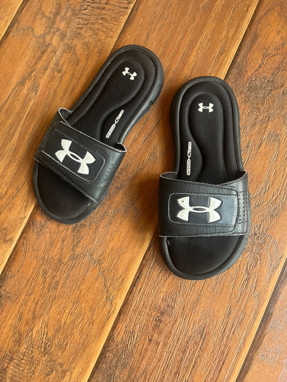 Under Armour Kids Black Slide Sandals with White Logo - 3Y - Picture 1 of 6